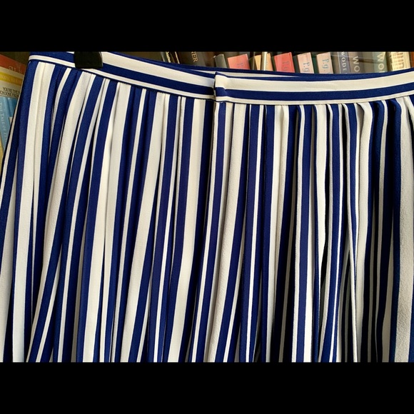 NWOT Vanessa Bruno silk mini skirt FR38/US6 - Picture 3 of 4